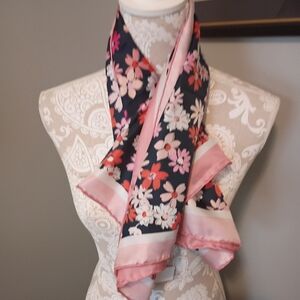 Kate Spade Floral Medley Silk Scarf in Navy, Peach & Cream. NWT
